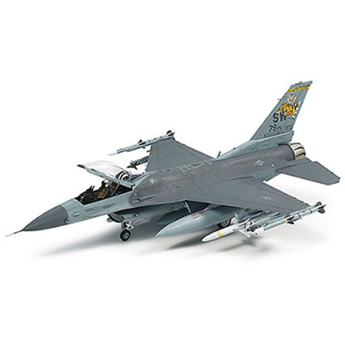 TAMIYA 1/72 F-16CJ W/FULL EQUIPMENT - 60788