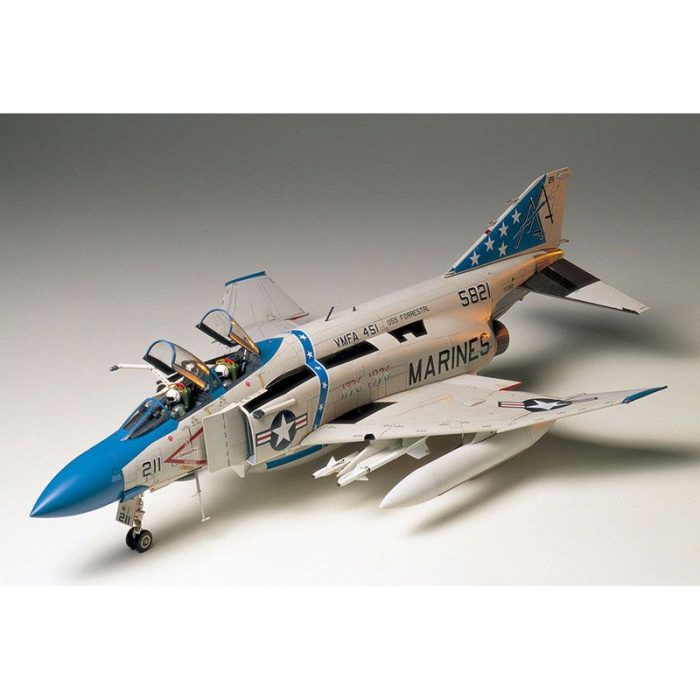 TAMIYA F-4J PHANTOM II-60306