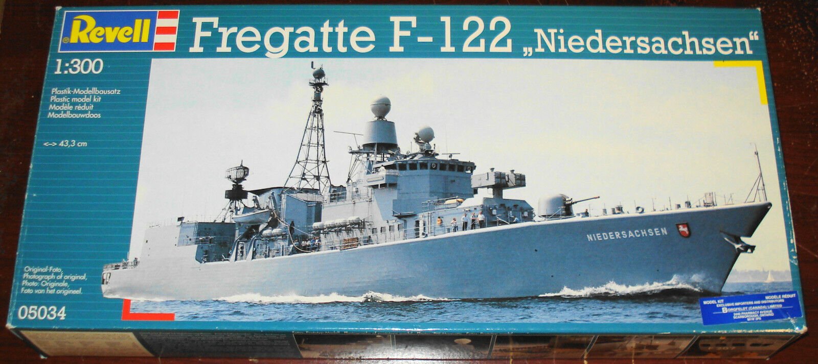 Fregatte F-122 niedersachsen 1/300 revell - 05034